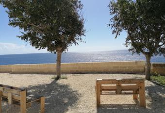 Casa Diamante, a 50mt dal mare allows 18 year olds to book a room