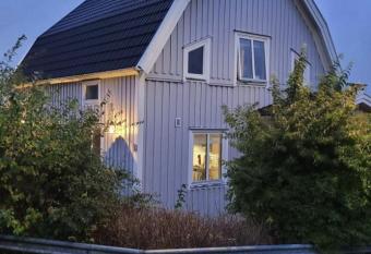 Villa i S  vedalen G  teborg has Balcony rooms