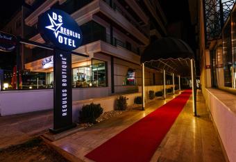 DS REGULUS allows 18 year olds to book a room