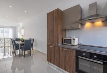 Duplex Penthouse with Seaview allows 18 year olds to book a room