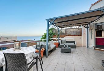 Bah  a del Amanecer has Balcony rooms