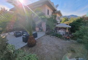 Sea & Garden has Balcony rooms