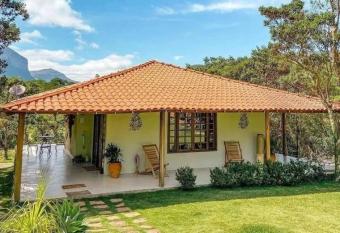 COFFEE STATE HOMESTAY has rooms with a private hot tub