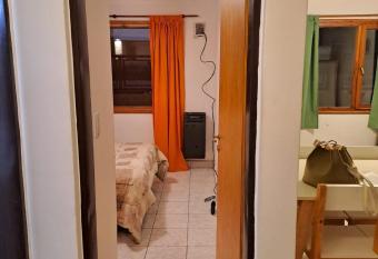 Hermoso departamento vivi Bariloche todo el a  o has rooms with a private hot tub