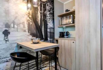 Queen Astrids Aparthotel allows 18 year olds to book a room