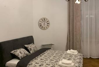 Kilinskiego allows 18 year olds to book a room