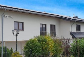 Ferienwohnung mit Terrasse, kostenloses WLAN, Parkplatz has Balcony rooms