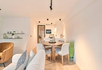 Trendy en modern appartement OSTENDIA has Balcony rooms