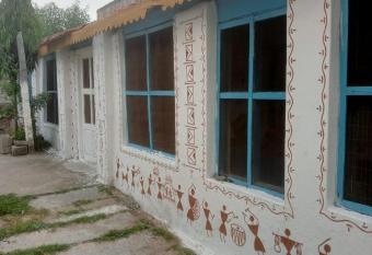 Peshagar Guest House has Balcony rooms