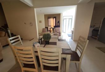 Four Angles Townhouses - 670 has rooms with a private hot tub