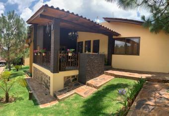 Caba  a No.3 Puerta del Bosque Mazamitla. has Balcony rooms