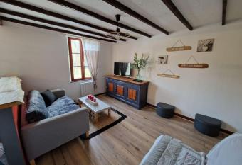 Escapade sur le port de Dinan has Balcony rooms