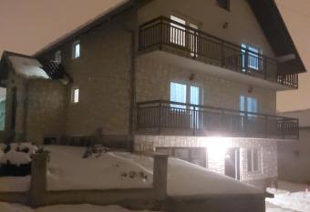 Apartman Darko has Balcony rooms