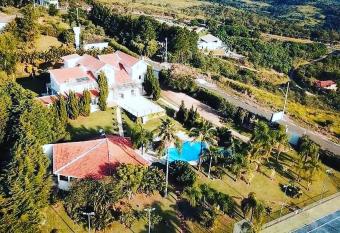 Mans  o Saab casa de campo allows 18 year olds to book a room