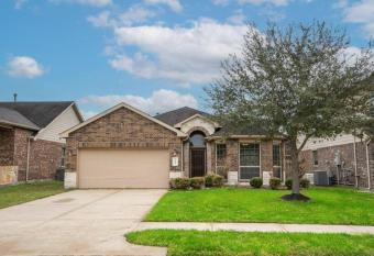 Dreamy Oasis Full Getaway Home allows 18 year olds to book a room