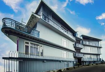 Mount Lungta Boutique Hotel & Spa has Smoking/Balcony rooms