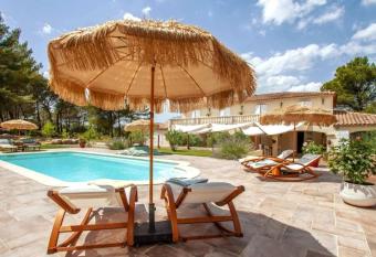 O  Cocooning - Appart dans Bastide proche Aix has Balcony rooms