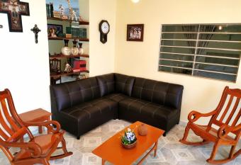 Casa Alta de la 38 en el centro has Balcony rooms