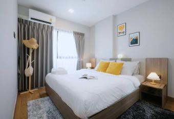 Sky River, Luxury Infinity, Center Chiang Mai has rooms with a private hot tub