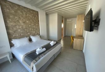 Caluma Apartments has Balcony rooms