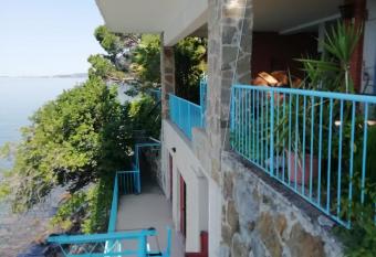 Locazione Turistica Sul Mare Strada Costiera 244, Trieste has Balcony rooms