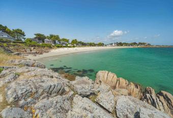 Appartement au bord de mer has Balcony rooms