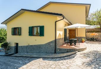 Casa mia has Balcony rooms