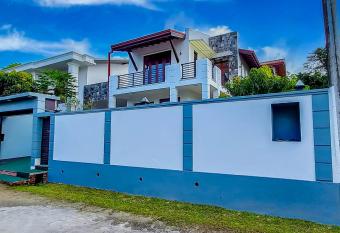 Olive Tree Villa allows 18 year olds to book a room