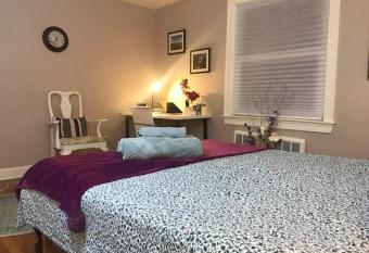 #3 Spacious Room 6 min to Babson College! allows 18 year olds to book a room
