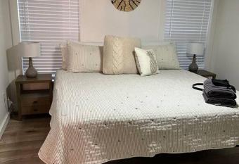 American Airlines Pad for 5 has Balcony rooms