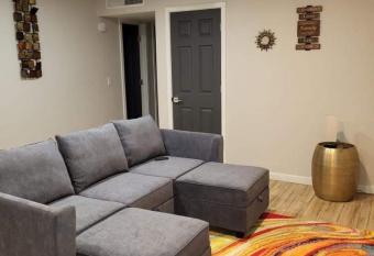 Your Phoenix Cozy Home Away From Home! has Balcony rooms