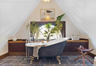 The Pearl, New Haven allows 18 year olds to book a room