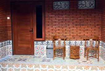 Raditya Homestay allows 18 year olds to book a room