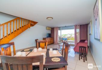 Niuhiti Cosy Apartment in Pirae wPool has Balcony rooms