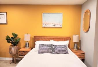 Lake Front Resort (LP#7) has Balcony rooms