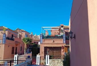 24 calle los marines san miguel de salinas has Balcony rooms