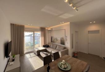 Sea Breeze 02 has Balcony rooms