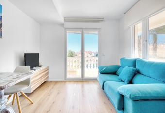 Denia 2 has Balcony rooms