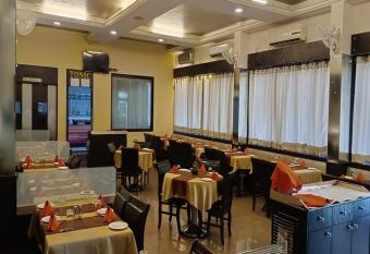 Hotel Bagga International has Balcony rooms