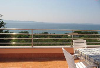 Seaview apartments Mary AE 1583 has Balcony rooms