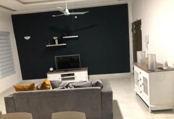 PARADISE HY has Balcony rooms