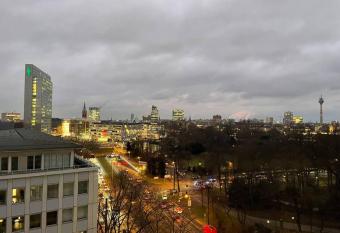 KaiserLoft Zentral N  he Messe has Balcony rooms