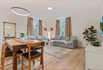 Byt v harm  nii s pr  rodou has Balcony rooms