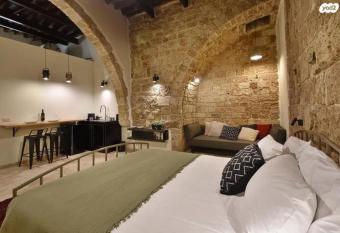 Napoleon suites allows 18 year olds to book a room