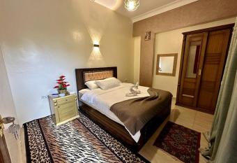 Sol pyramids view Inn has rooms with a private hot tub