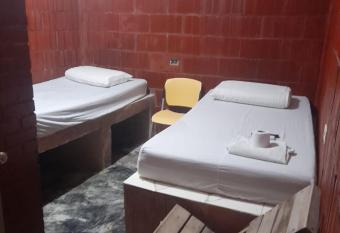 Hostal la ventana allows 18 year olds to book a room