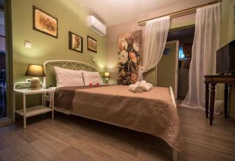 bougainvillea house 1 has Balcony rooms