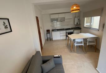 EXCELENTE DEPTO A MTS DE Bv GALVEZ C has Balcony rooms