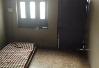 Shubhi home Stay has Balcony rooms