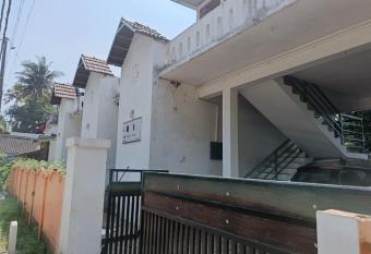 Sea Nestle Beach Home allows 18 year olds to book a room